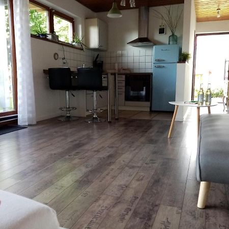 Schoene Einzimmer Wohnung Zwischen Bodensee Und Allgaeu Neukirch  Exteriör bild