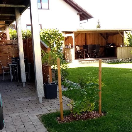 Schoene Einzimmer Wohnung Zwischen Bodensee Und Allgaeu Neukirch  Exteriör bild